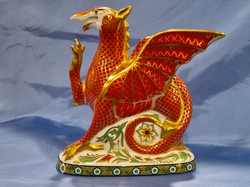 Royal Crown Derby Welsh Dragon Paperweight with Gold Stopper 