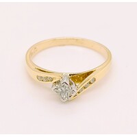 18 Carat Yellow Gold Ring with Princess Cut Diamond AUS Size N