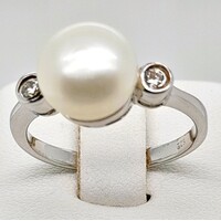 Sterling Silver White 9mm Freshwater Pearl and Cubic Zirconia Ring AUS Size N - CLEARANCE