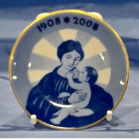 Royal Copenhagen 2008 Christmas Madonna & Child Centennial Edition No.5 Plaquette