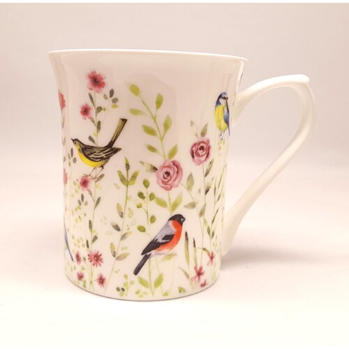 Queens Hidden World Bird Watch Pink 200ml Royale Fine Bone China Mug