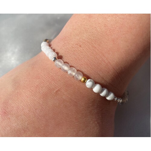 Born From The Earth Collection Round Grey Agate, White Howlite, Selenite & White Agate Bracelet