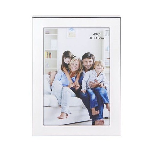 White Edge 12 x 15cm (4 x 6") Photo Frame