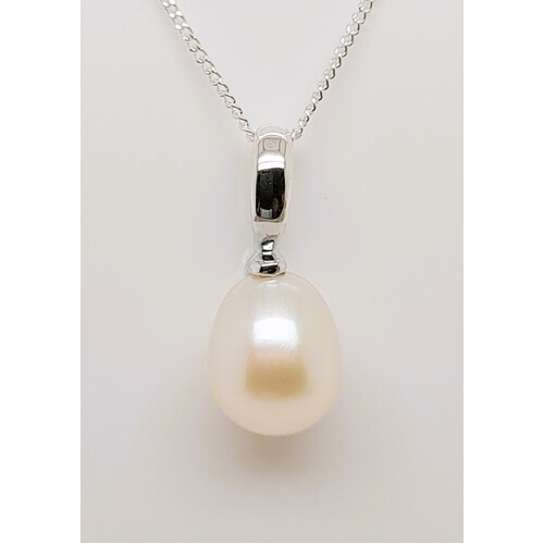 Sterling Silver White Freshwater Pearl Drop Pendant