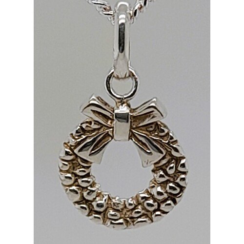 Sterling Silver Christmas Wreath Charm/Pendant